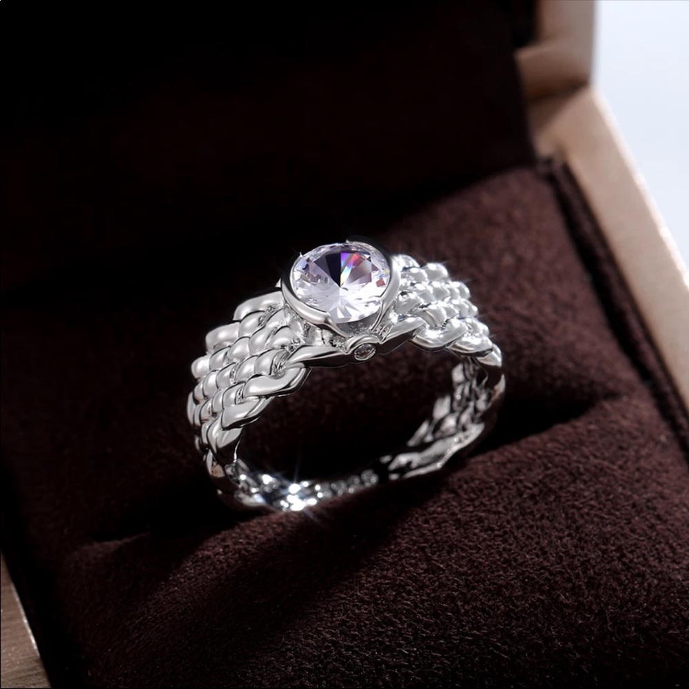 New Styles925 Silver Twist Round Cut Sapphire Ring - Picture 2 of 9